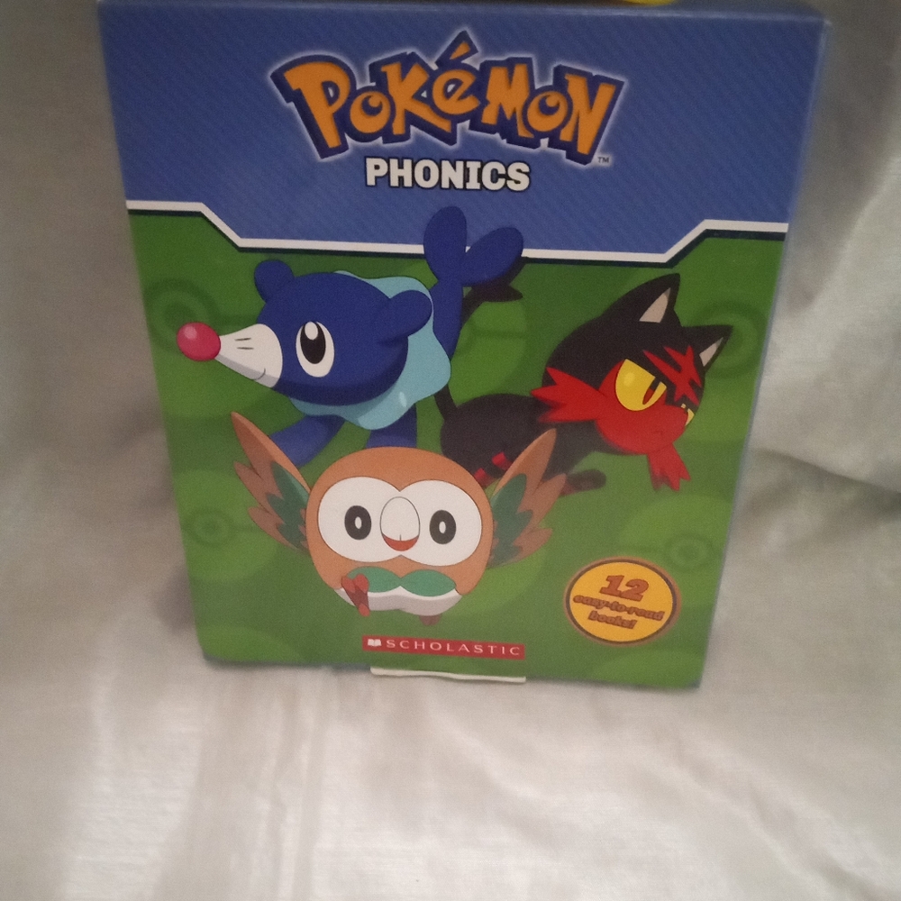 Scholastic Pokémon Phonics Guide - Blue and Green Cover